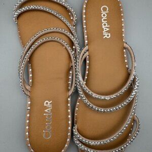 Cloudair Women 8.5 Studded Sandal Shoe Beige/Silver Open Toe Comfort Flat